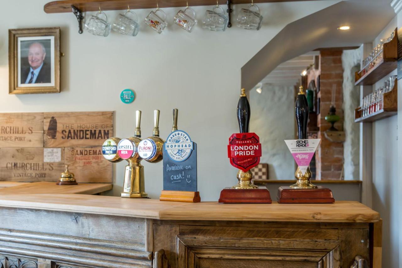 The Dog & Gun Inn Netheravon Luaran gambar