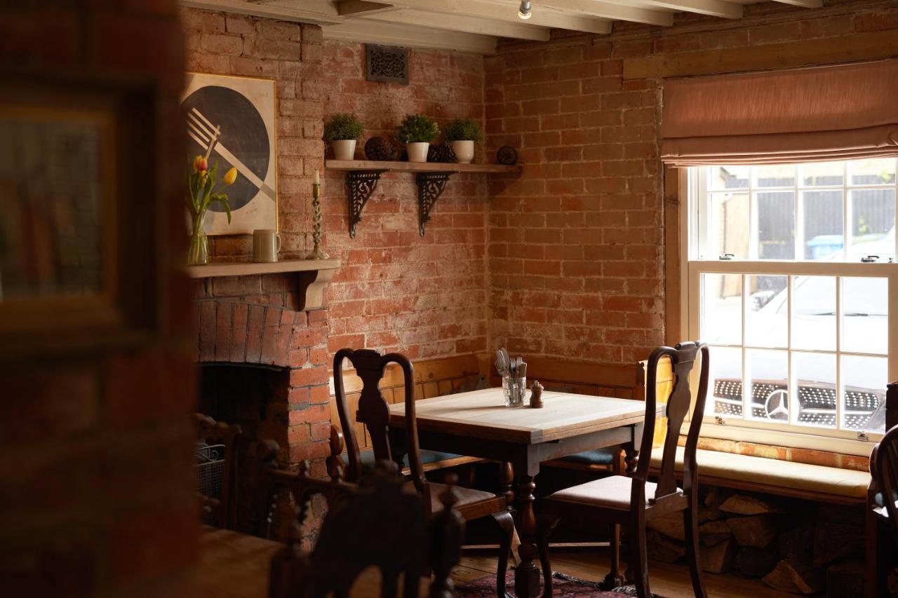 The Dog & Gun Inn Netheravon Luaran gambar
