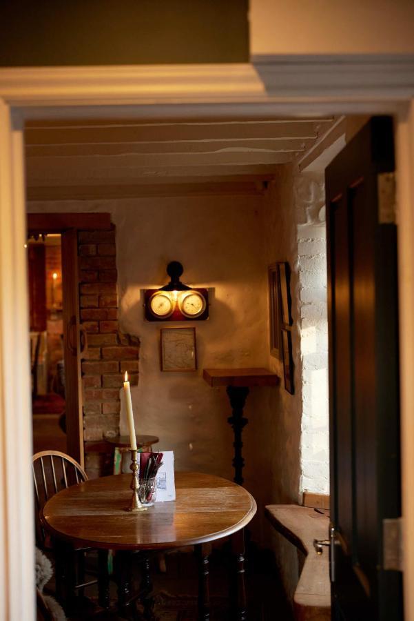 The Dog & Gun Inn Netheravon Luaran gambar